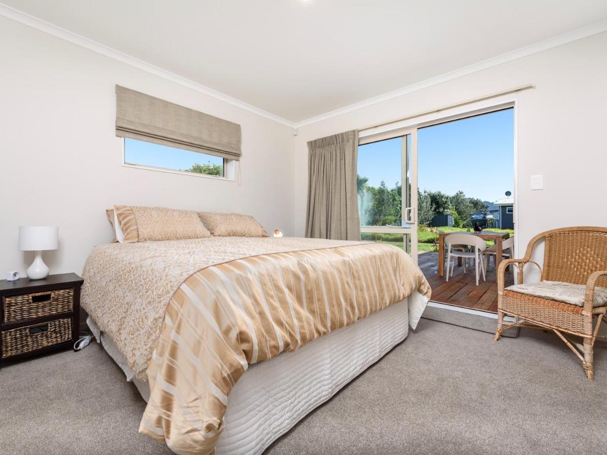 Modern Beach Break - Waihi Beach Holiday Home Eksteriør billede
