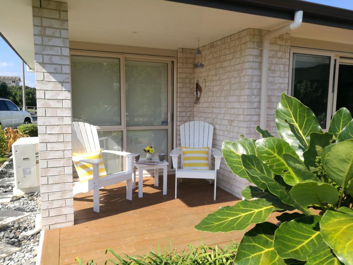 Modern Beach Break - Waihi Beach Holiday Home Eksteriør billede
